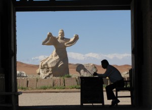 Paso Yang, Dunhuang mayo de 2011, foto de Enzo Cozzi